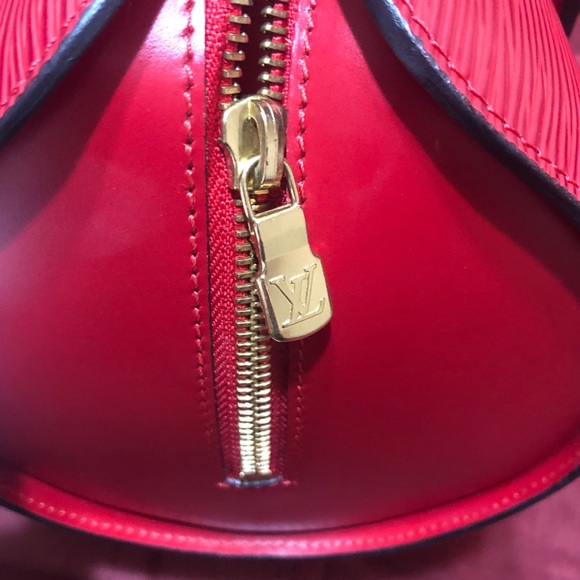 Louis Vuitton  Red Epi Souflott bag with pouch! - Picture 8 of 17